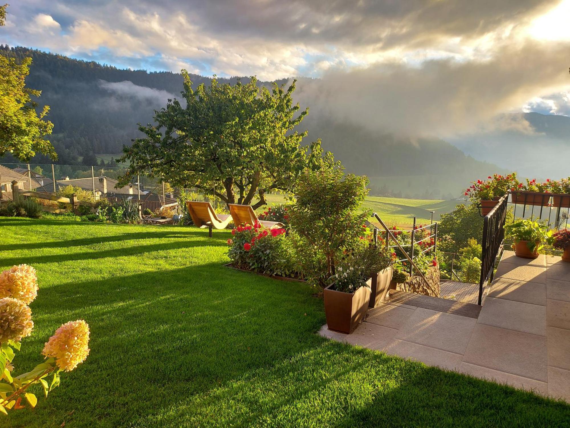 Alpenrose Apartment เมลตินา ภายนอก รูปภาพ