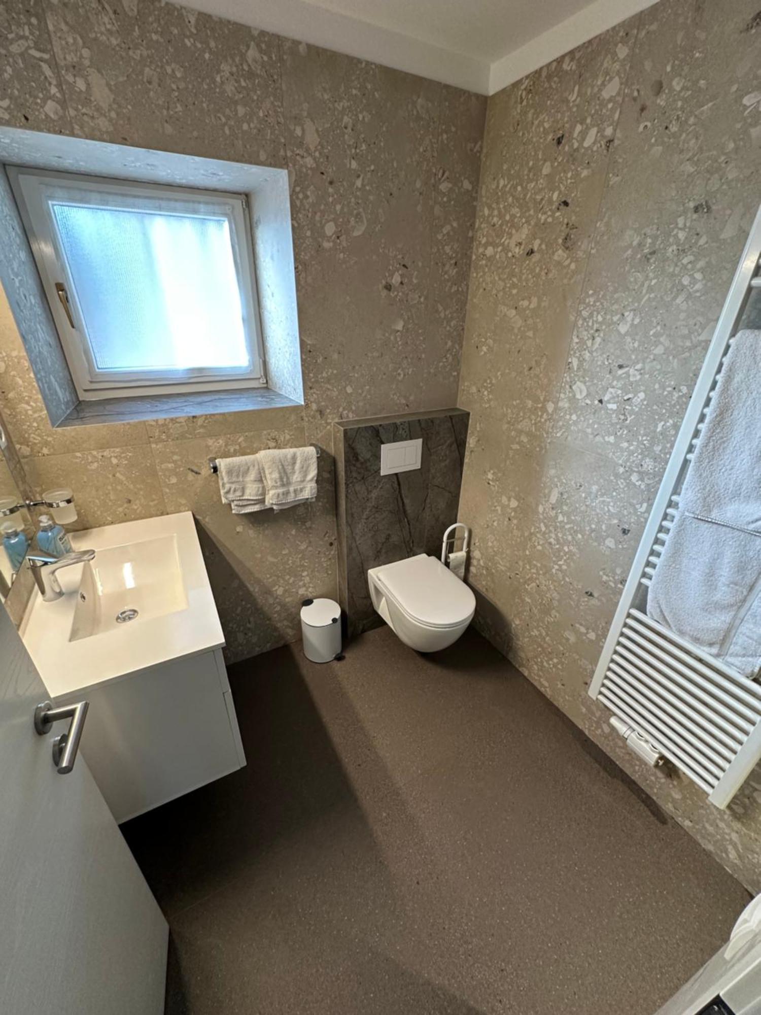 Alpenrose Apartment เมลตินา ภายนอก รูปภาพ